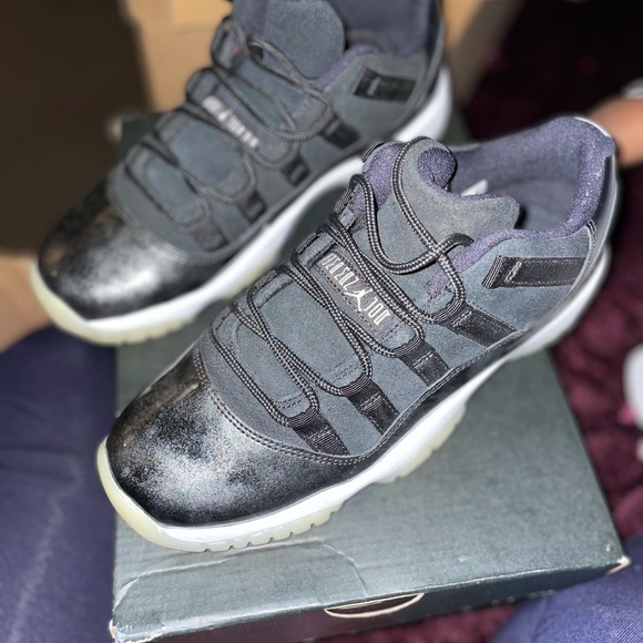 AIR JORDAN 11 RETRO BG - Picture 4 of 8